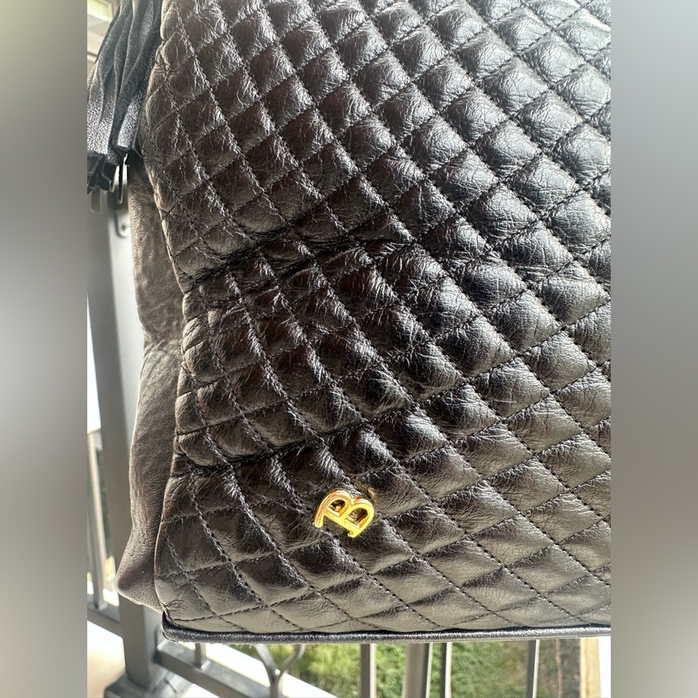 Bally Vintage Black Quilted Gold Tone Hardware Chain Straps Leather Shoulder Bag - Picture 5 of 15